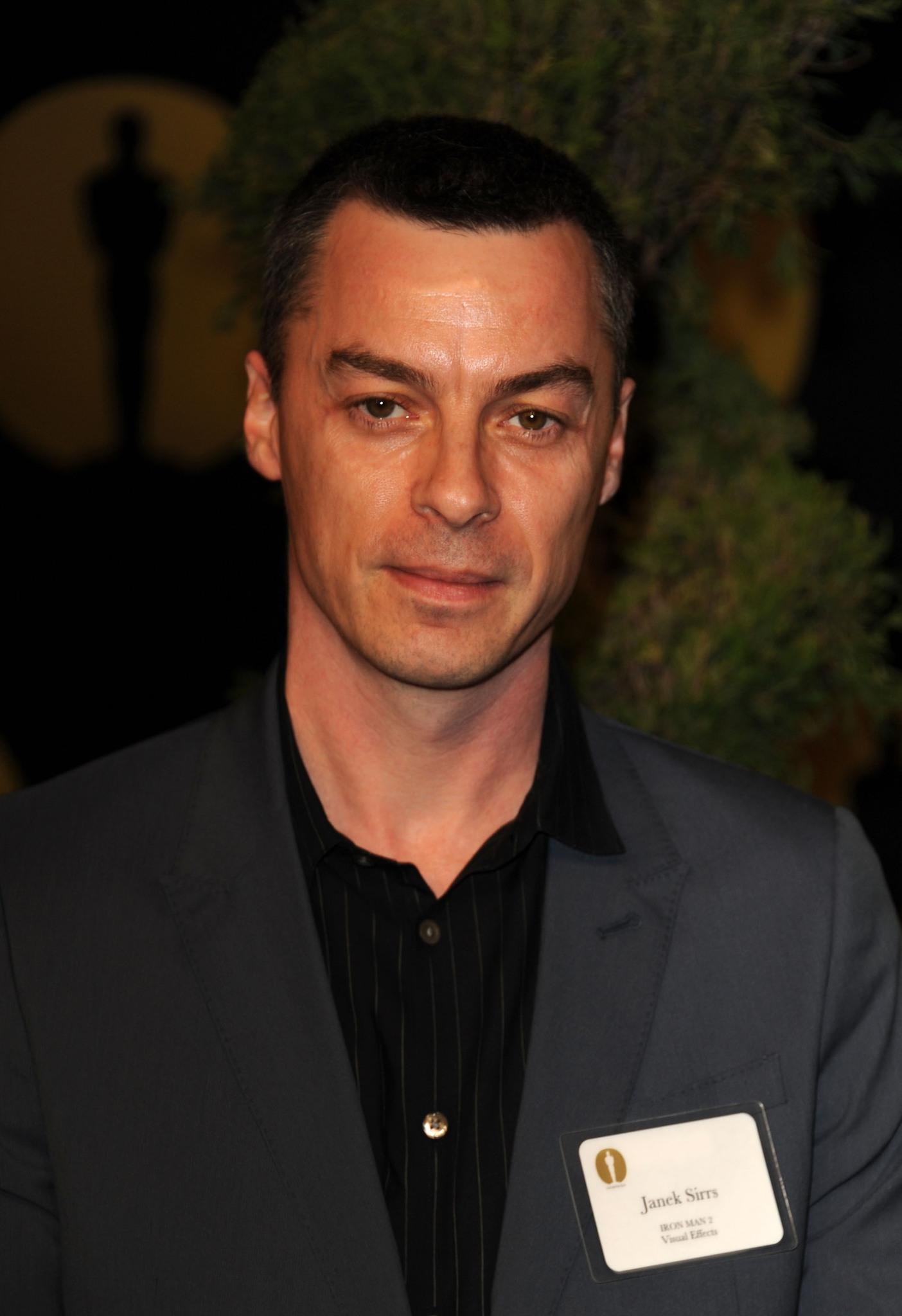 Janek Sirrs